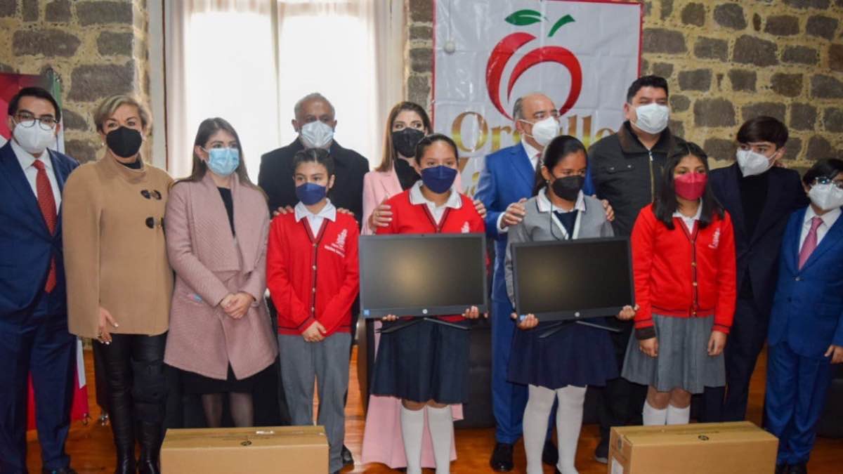 Computadoras para alumnos de primaria