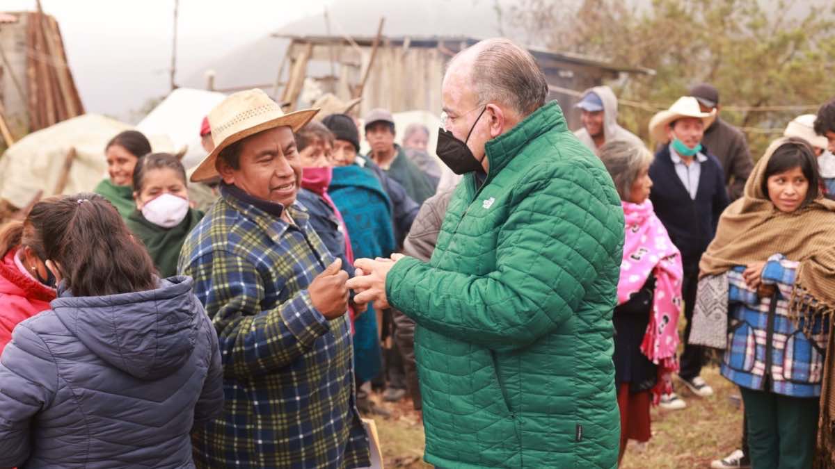 Inicia proyecto de iluminación en comunidad de Zacatlán