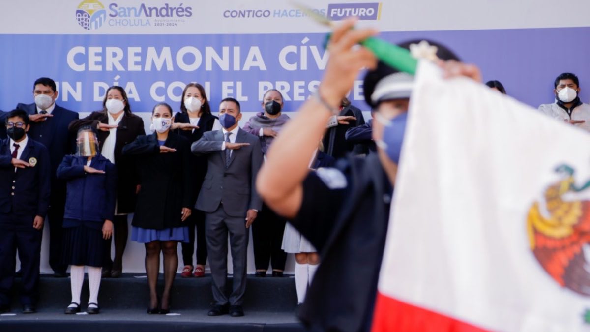 Mundo Tlatehui ceremonia cívica