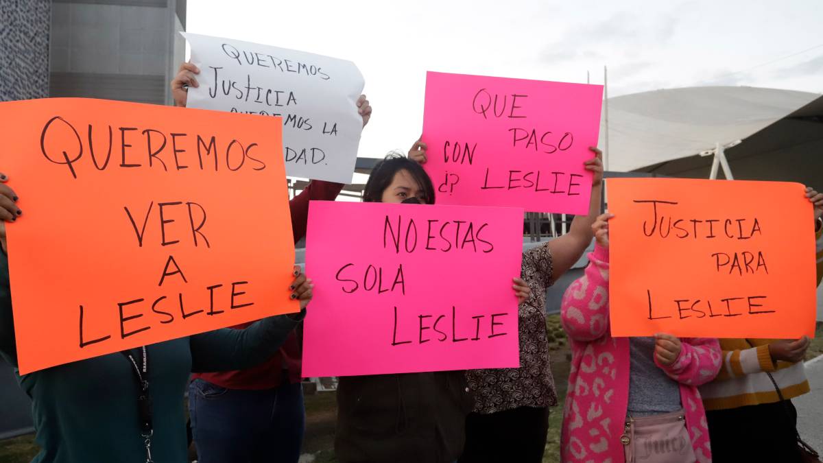 Leslie protesta