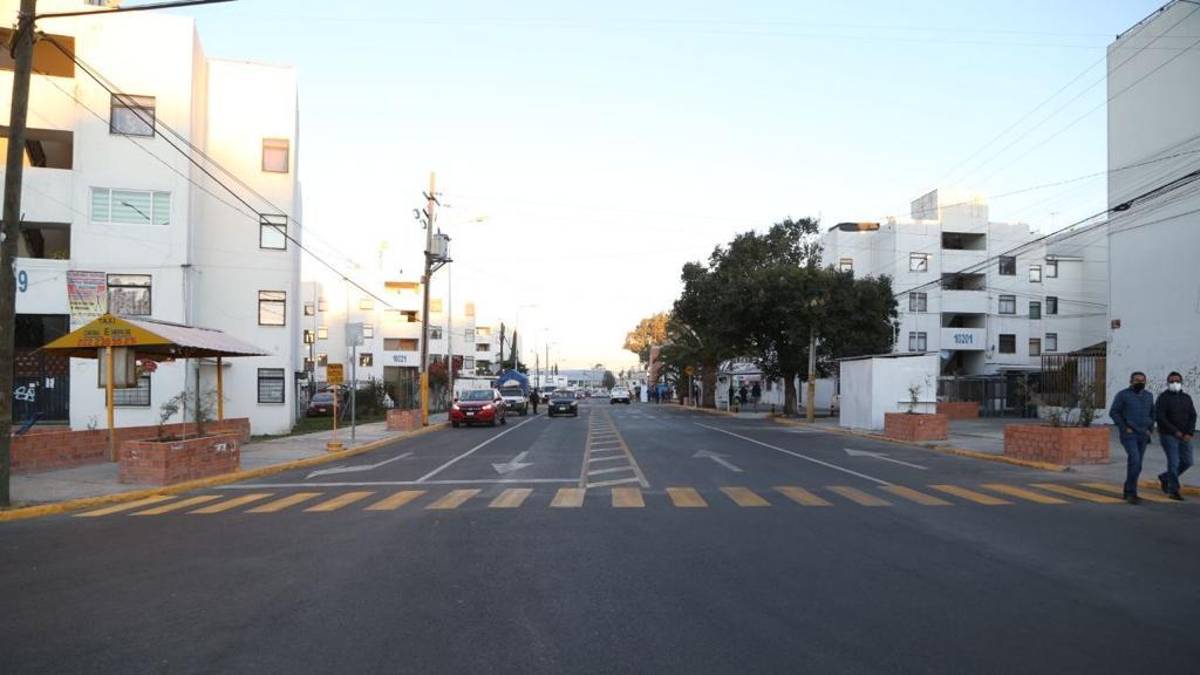 apertura de la calle 102 Poniente