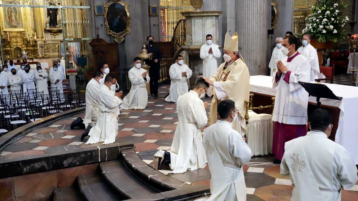 Arquidiócesis de Puebla ordena a 12 nuevos sacerdotes
