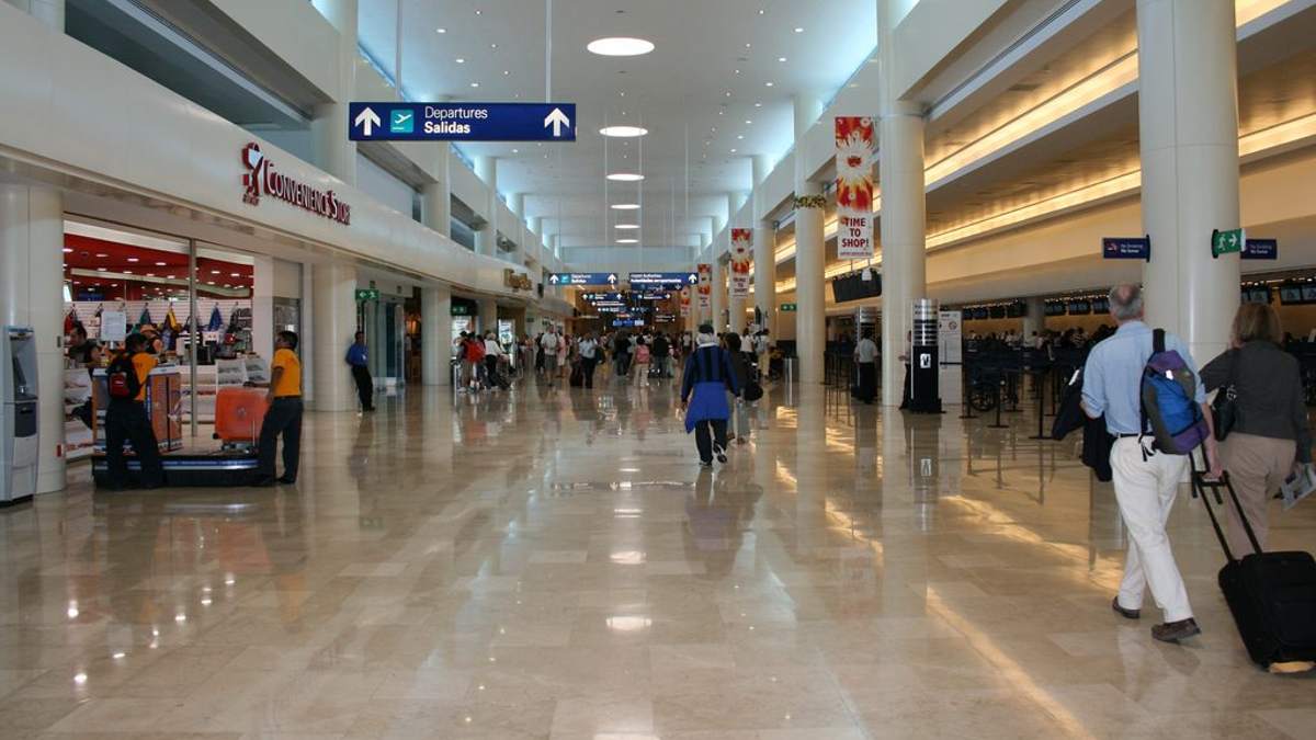 Aeropuerto-de-Cancun