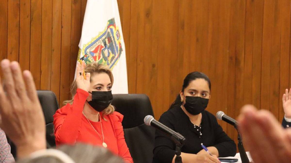 Paola Angon, alcaldesa