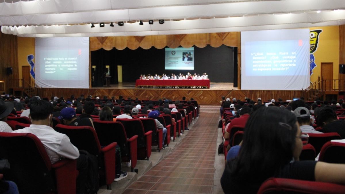 Conferencia en Tecomatlán