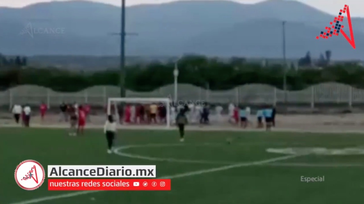 Pelea de fútbol en Tehuacán