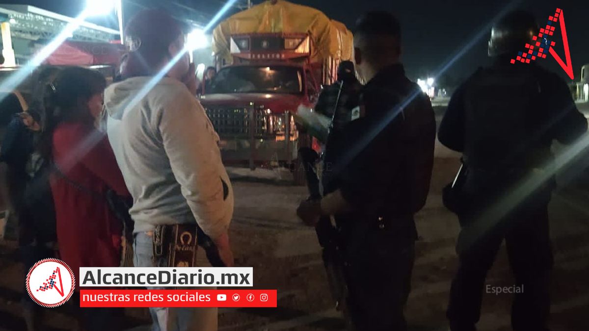 Policías fake, con todo y patrulla, asaltan a trailero sobre la Puebla-Veracruz