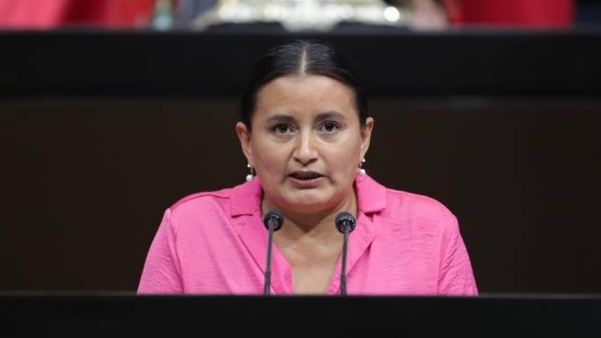 diputada Esther Martínez Romano