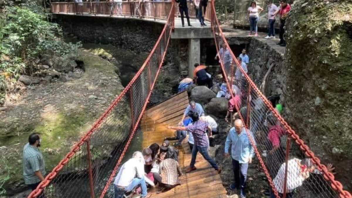 Colapso de puente colgante en Cuernavaca