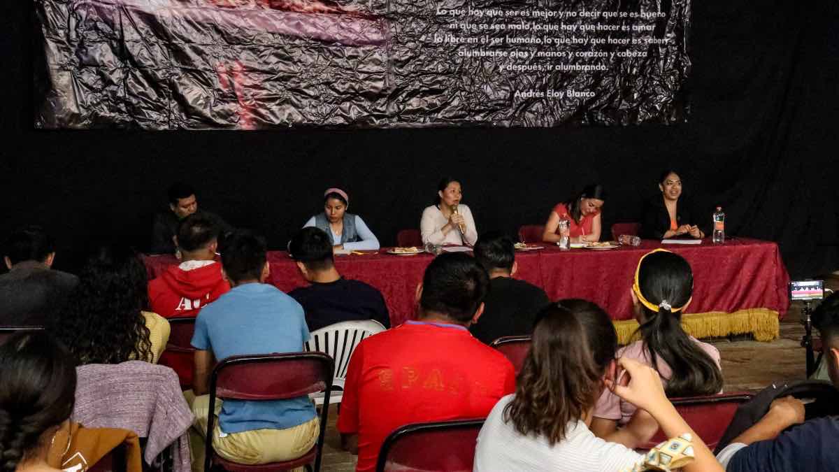 Conferencia qué es la sociedad