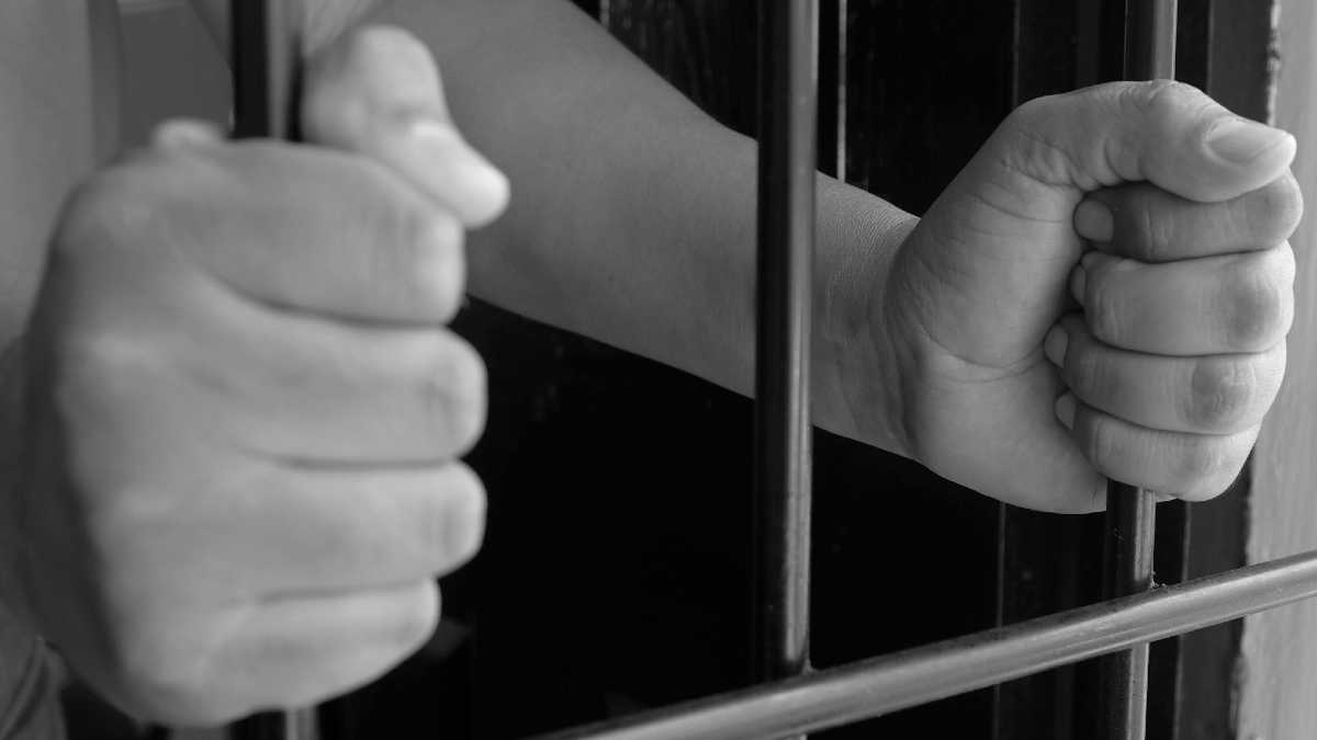 Detenido en la cárcel