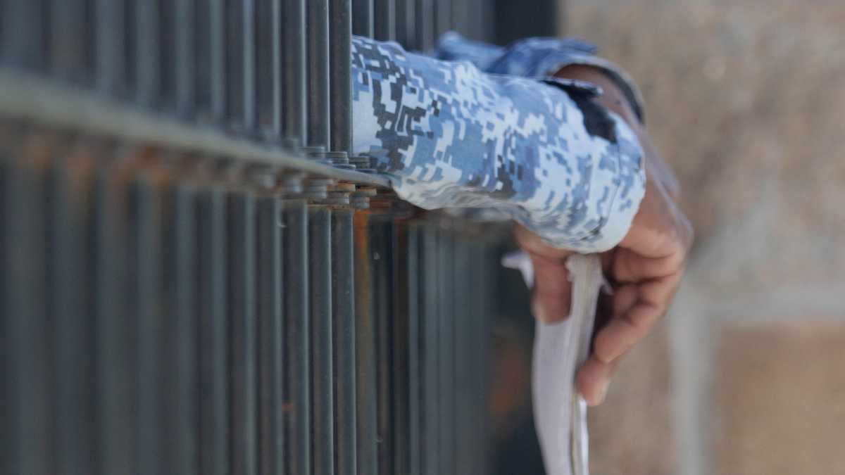 Detenido en la cárcel
