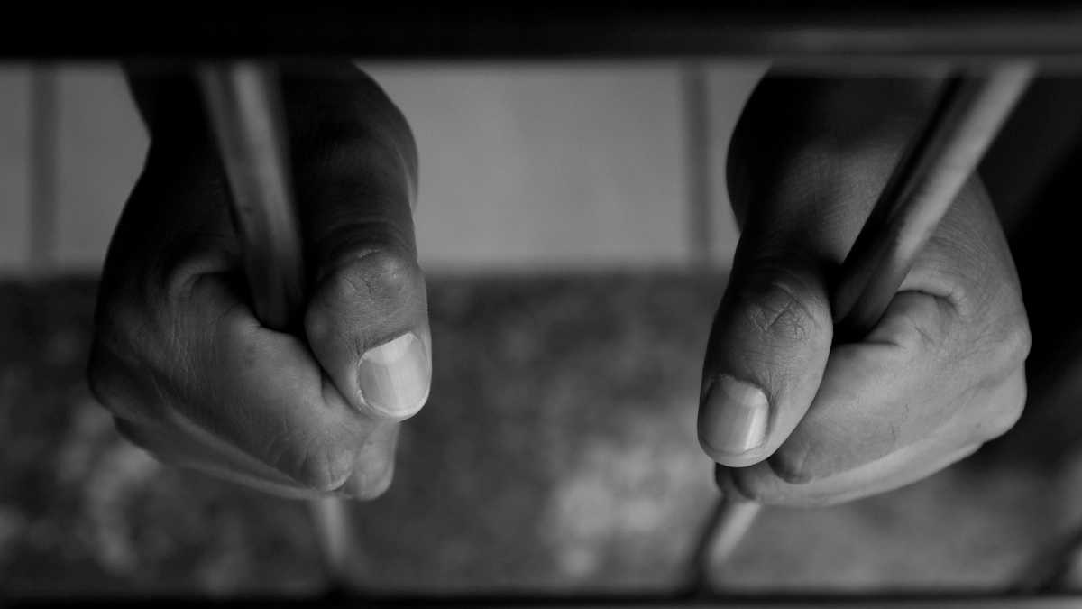 Detenido en la cárcel