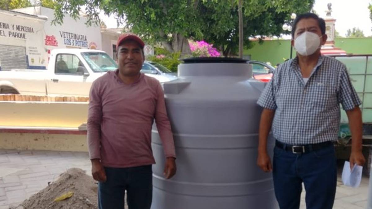 Entregan herramientas agrícolas en Atexcal