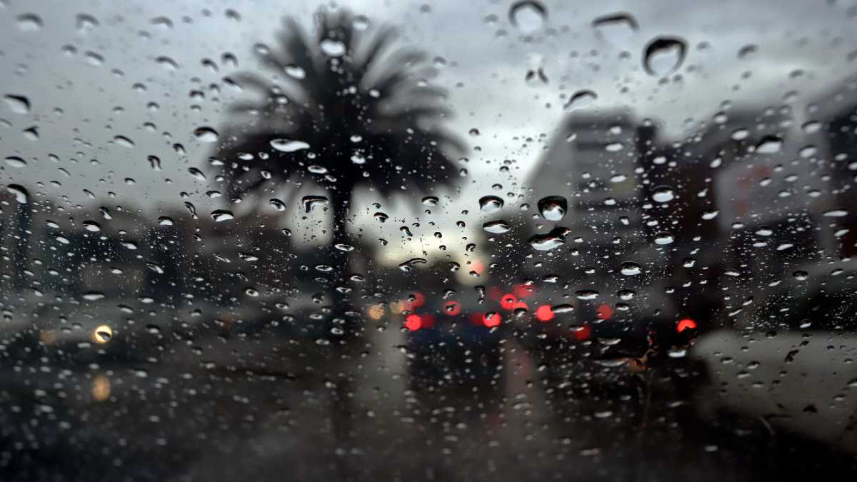 Lluvia en carretera