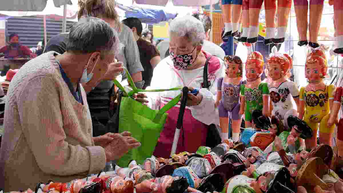 Mulas y panzones, la tradición de Corpus Christi que se resiste a ...