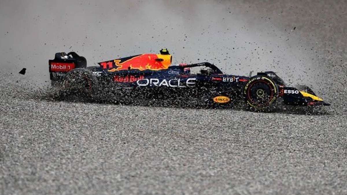 Checo Pérez abandona GP Austria