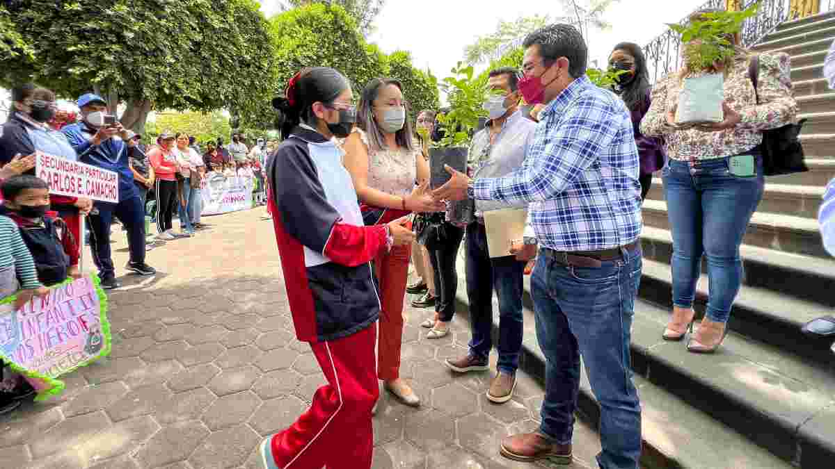 Entrega de árboles Acatzingo