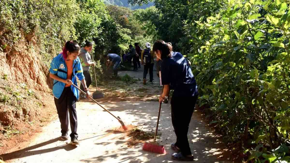 Faena en Huitzilan de Serdán