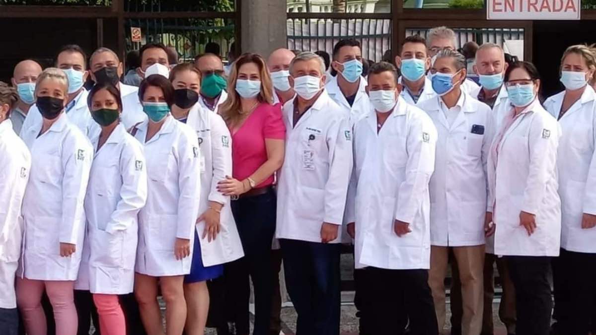 Médicos cubanos