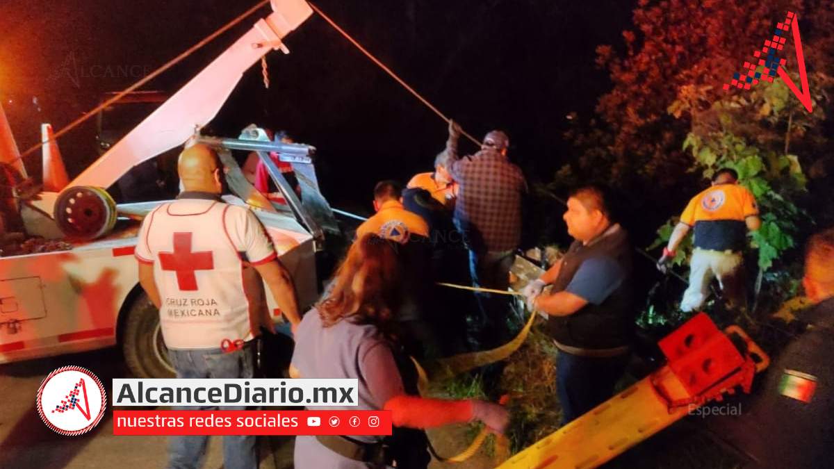 cae a barranca en teziutlan