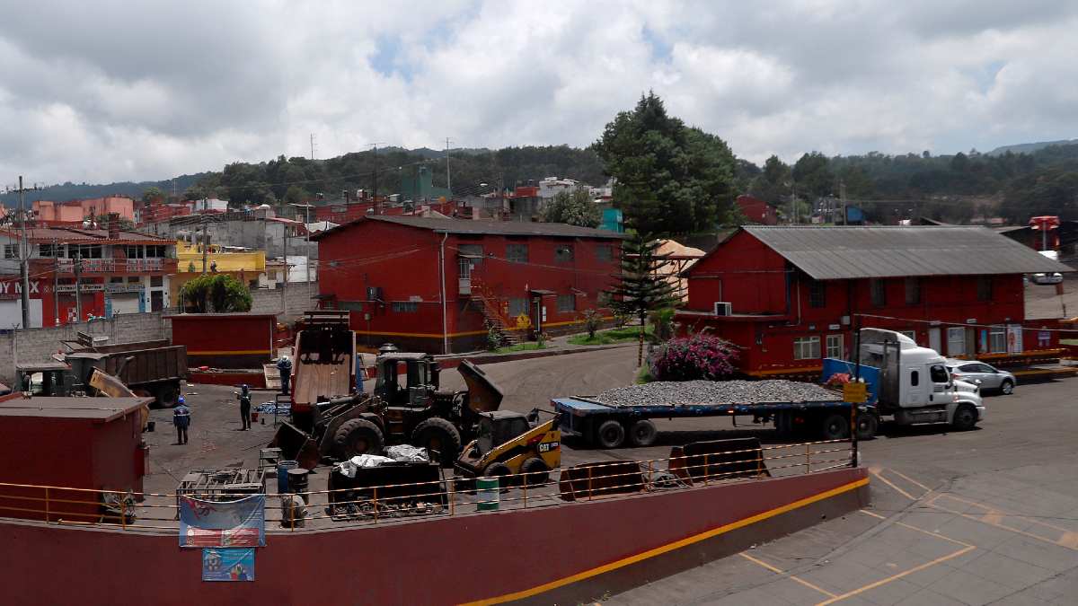 Actividad industrial en mina de Autlán