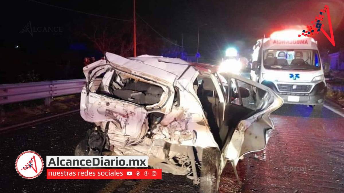 Choque con tráiler deja un muerto y dos heridos en El Seco