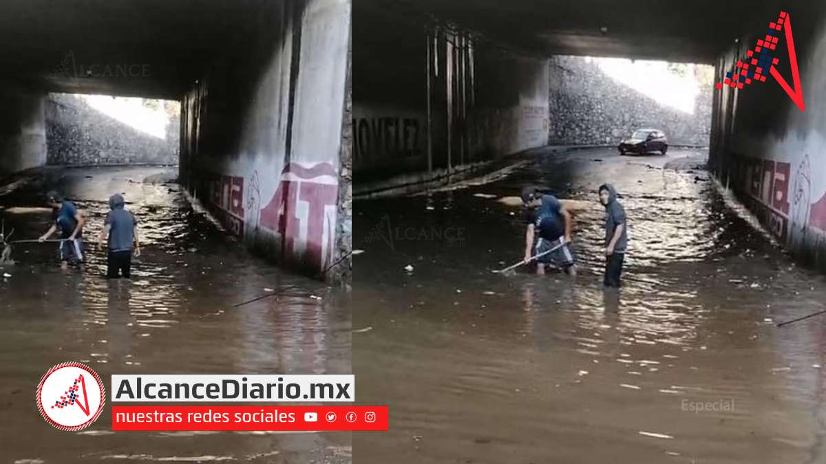 Ciudadanos limpian puente del periférico