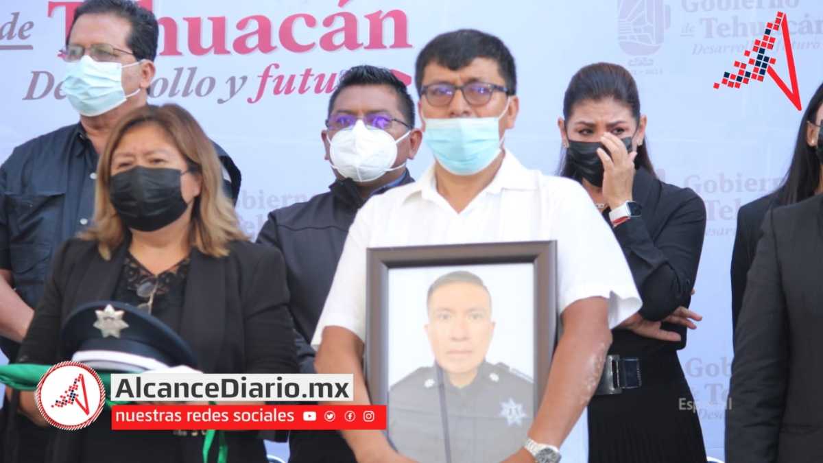 Homenaje a policía de Tehuacán
