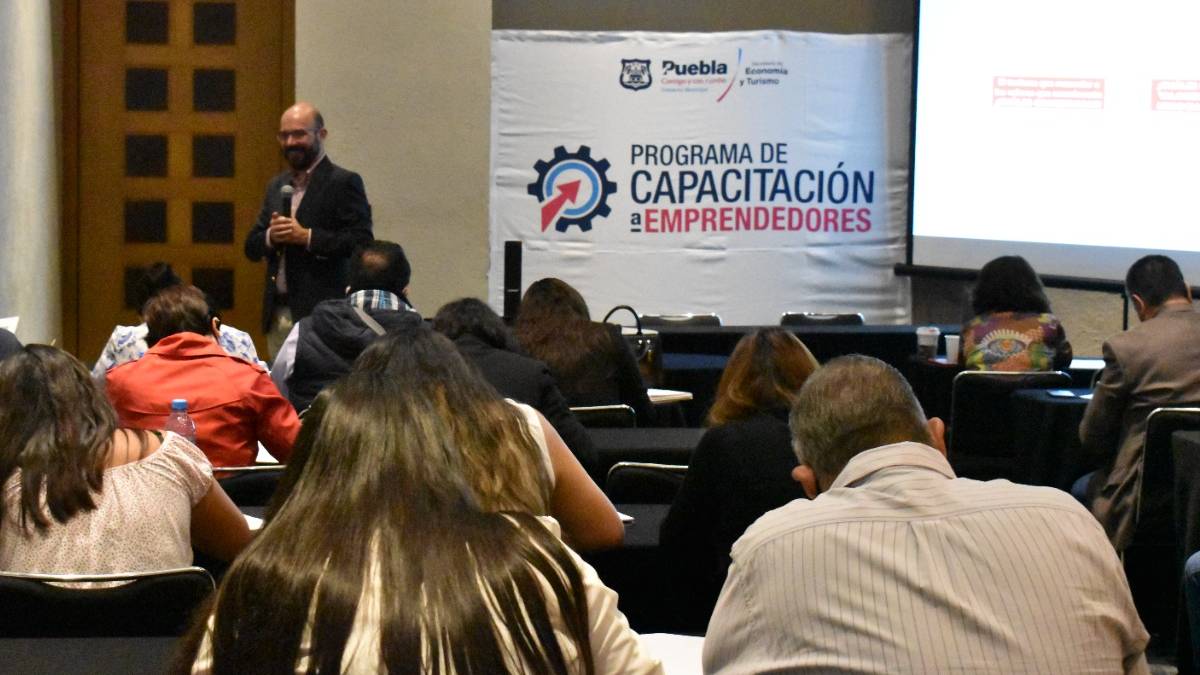 capacitan a emprededores en ventas y negocios