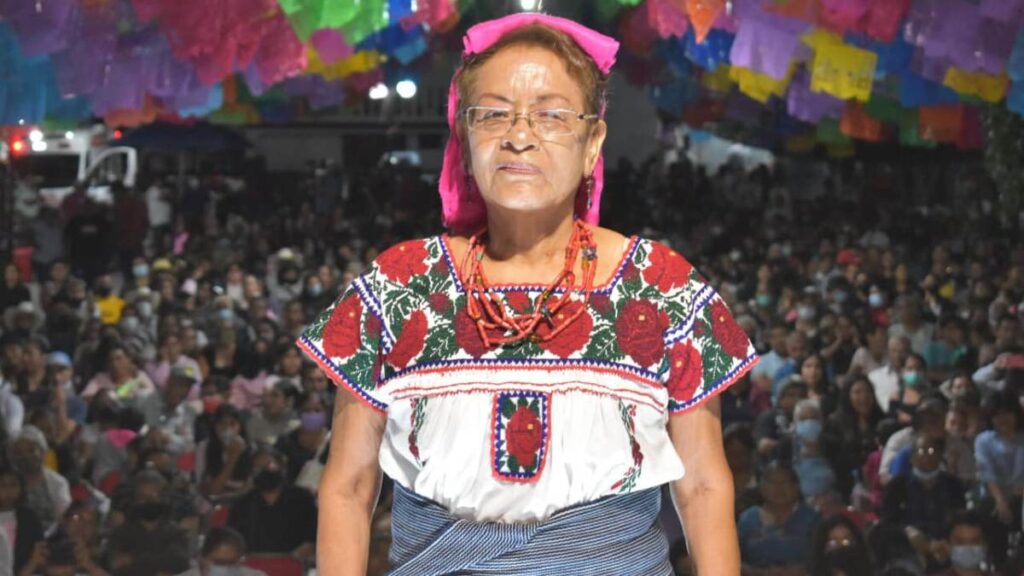 Pilar Gracia, reina de las fiestas patrias en Huaquechula