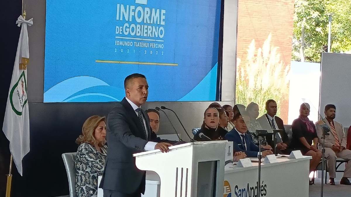 Edmundo Tlatehui rinde su primer informe en San Andrés Cholula
