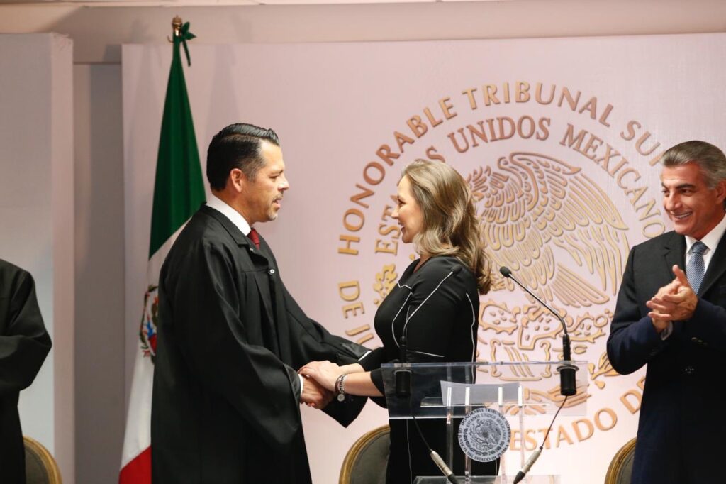 Héctor Sánchez toma protesta a Martha Erika Alonso en el TSJ de Puebla (1)
