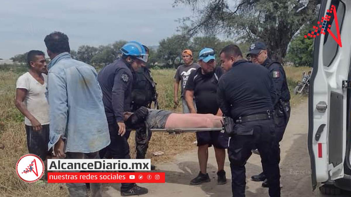 Mujer muere en el hospital tras derrapar en su moto en Ajalpan