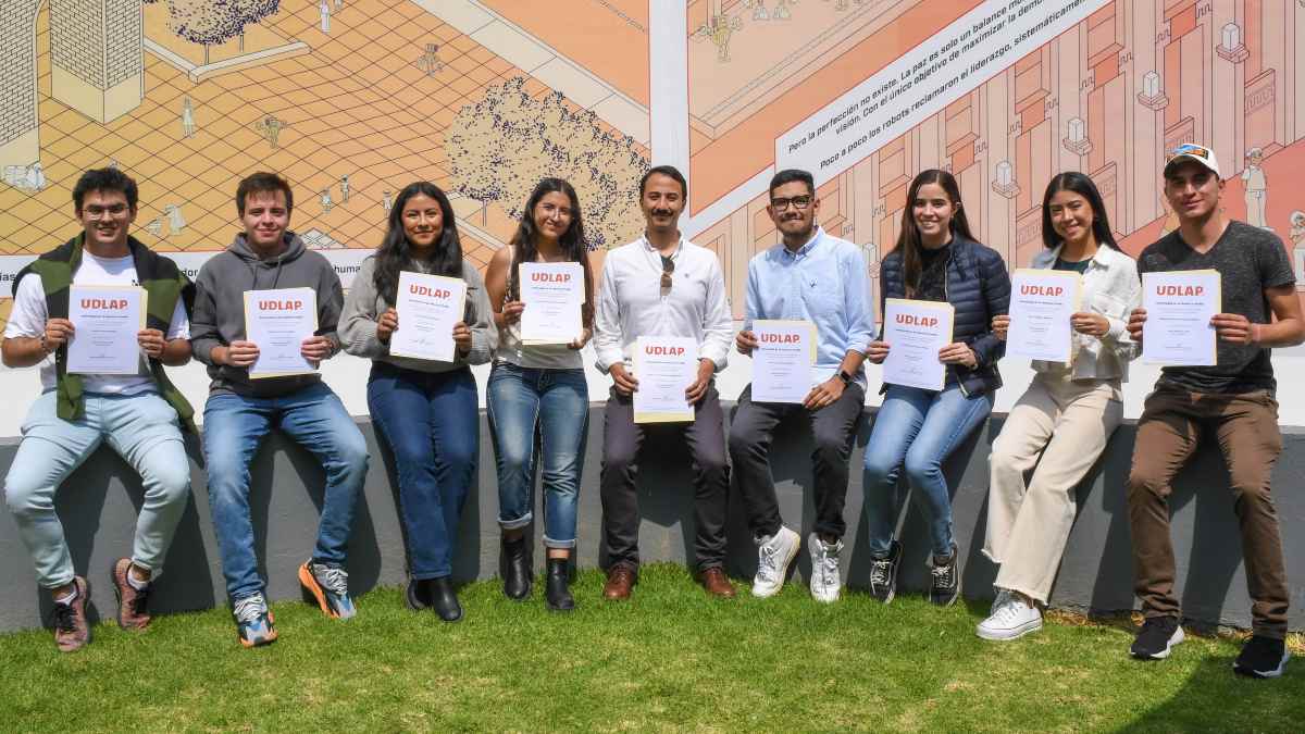 UDLAP inaugura mural