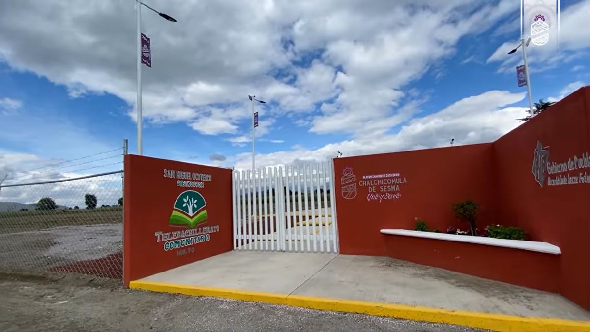 Estrena San Miguel Ocotenco nuevo telebachillerato