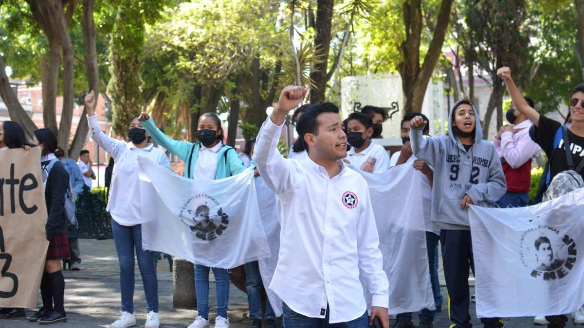 FNERRR marcha por una mejor educación