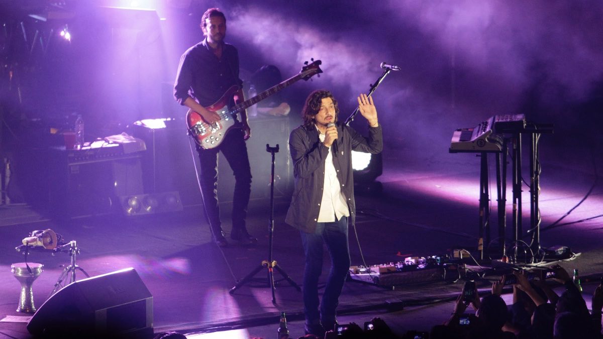 Leon Larregui