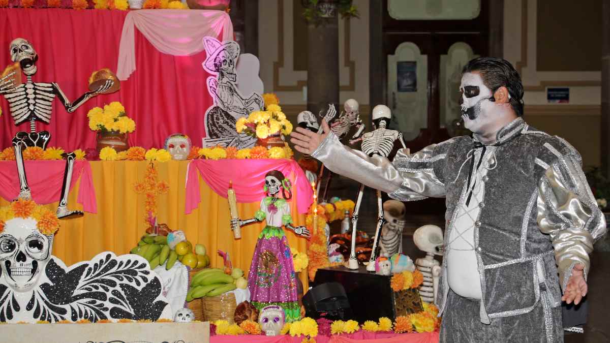 Ofrenda en el Ayuntamiento de Puebla