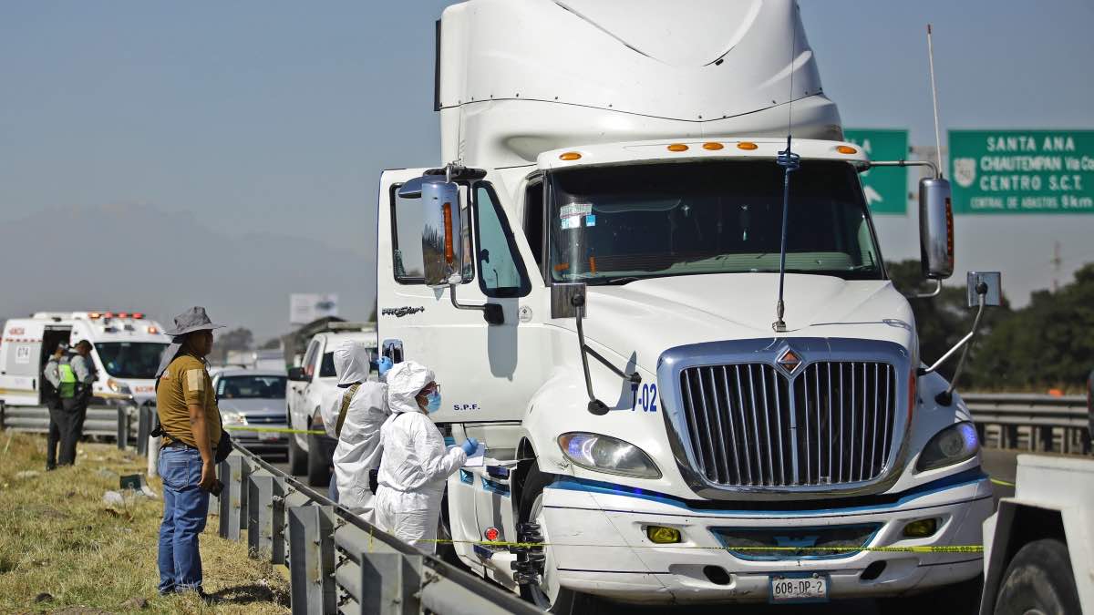 Asalto a trailero en la México- Puebla