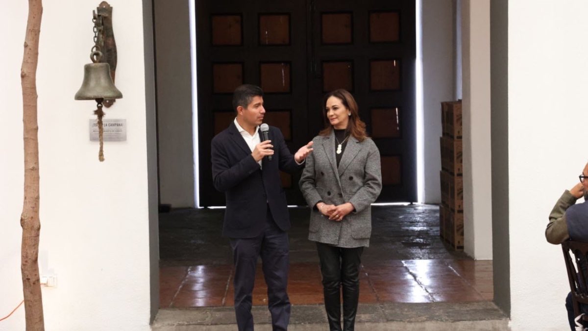 Eduardo Rivera con medios de comunicación