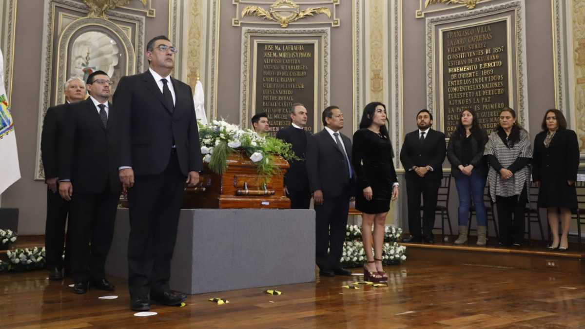 Homenaje póstumo a Miguel Barbosa