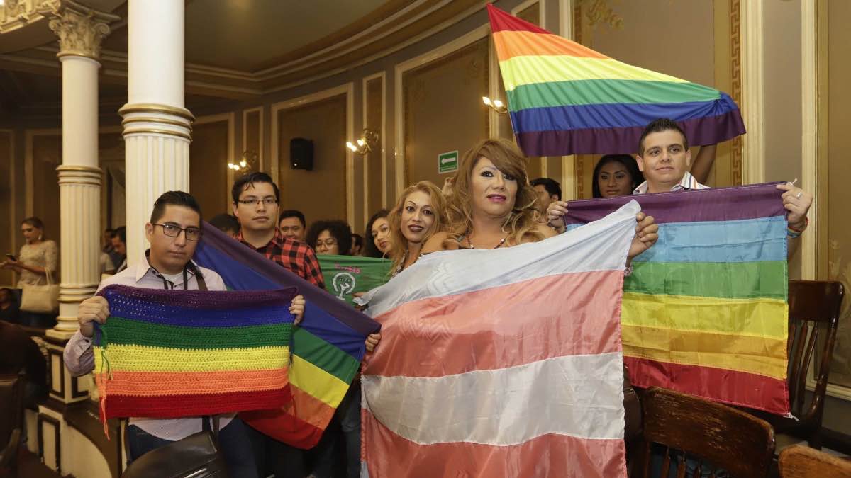 IEE personas transexuales
