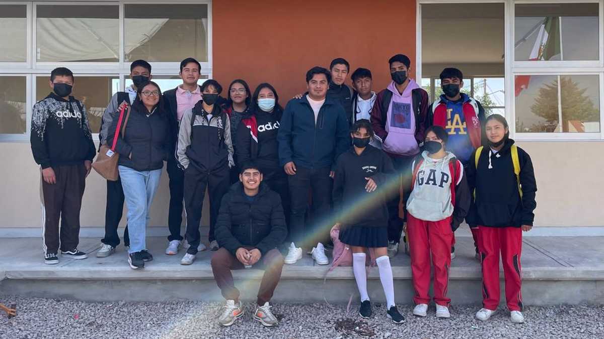 Inauguran aula en bachillerato