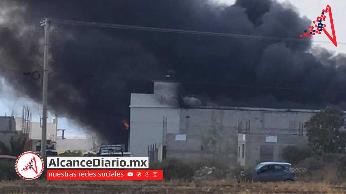 Incendio en bodega de Serdán