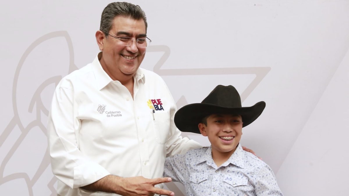 Gobierno- Presentación con Julión Álvarez