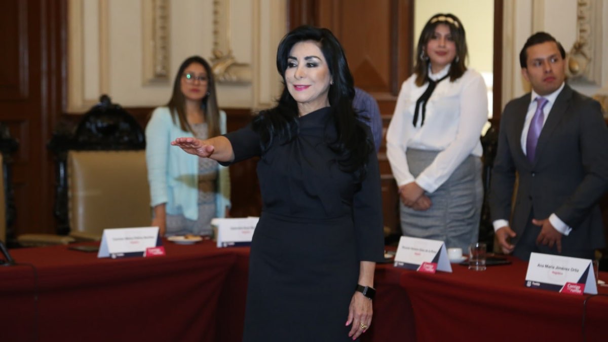 Lucero Saldaña-Secretaría General