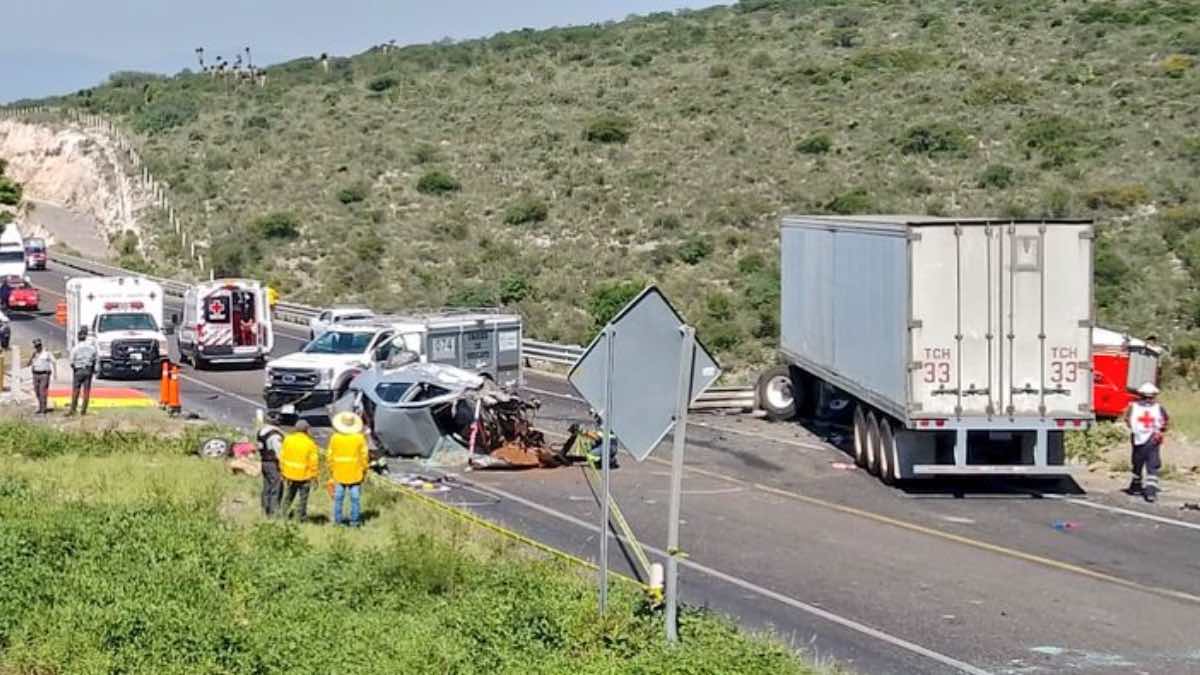 Accidente en carretera Cuacnopalan-Oaxaca deja una menor de edad muerta y seis heridos