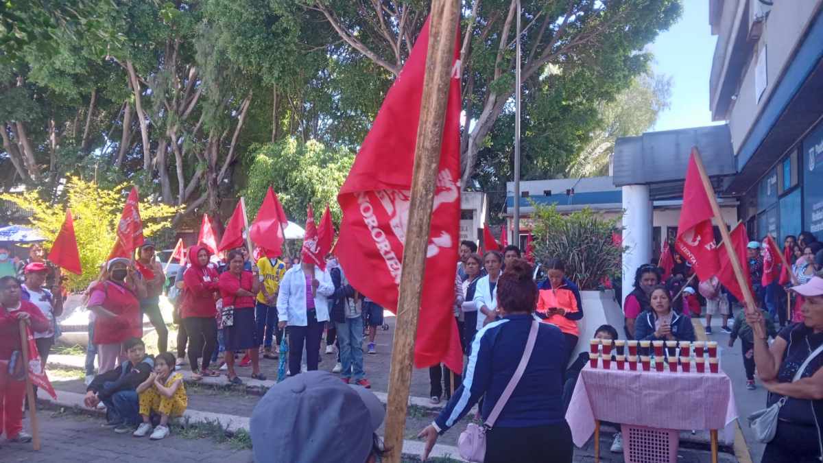 Antorchistas exigen a las autoridades el cumplimiento a sus demandas (15 de agosto). Fotografía: Especial