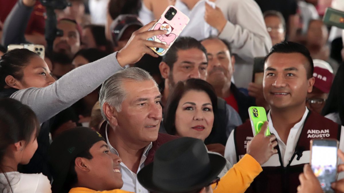 Con caravana, poblanos apoyan a Adan Augusto
